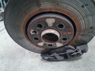 bontott VW GOLF IV Első Pár Fék Szett (Nyereg, Tárcsa, Betét)