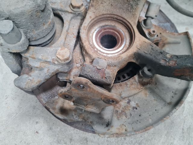 bontott VW GOLF IV Első Pár Fék Szett (Nyereg, Tárcsa, Betét)