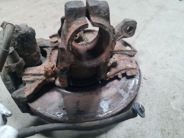 bontott VW GOLF IV Első Pár Fék Szett (Nyereg, Tárcsa, Betét)