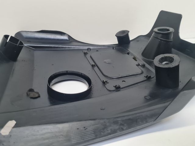 bontott VW GOLF IV Felső Motorburkolat