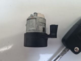 bontott VW GOLF IV Gyújtáskapcsoló Házzal