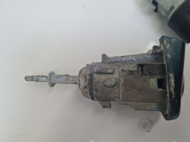 bontott VW GOLF IV Gyújtáskapcsoló Házzal