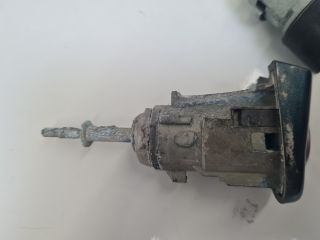 bontott VW GOLF IV Gyújtáskapcsoló Házzal