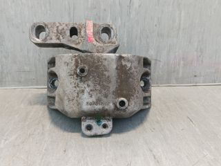 bontott VW GOLF IV Motor Tartó Bak (Fém)