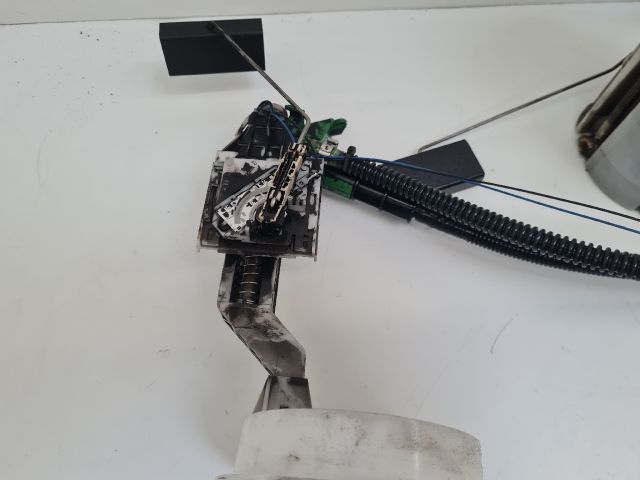 bontott VW GOLF IV Üzemanyag Szivattyú