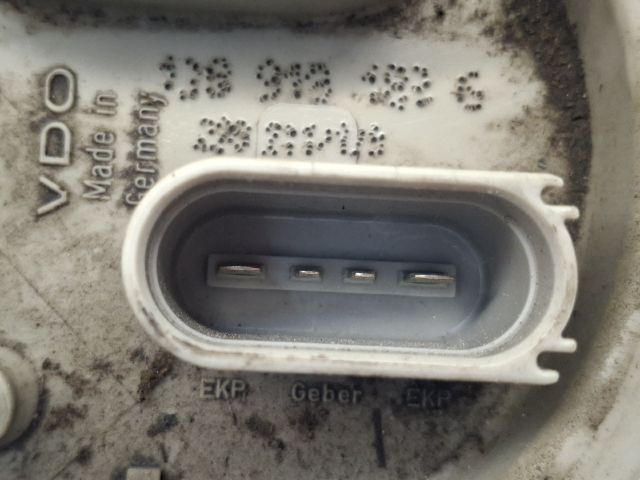 bontott VW GOLF IV Üzemanyag Szivattyú