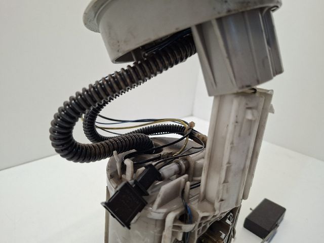 bontott VW GOLF IV Üzemanyag Szivattyú