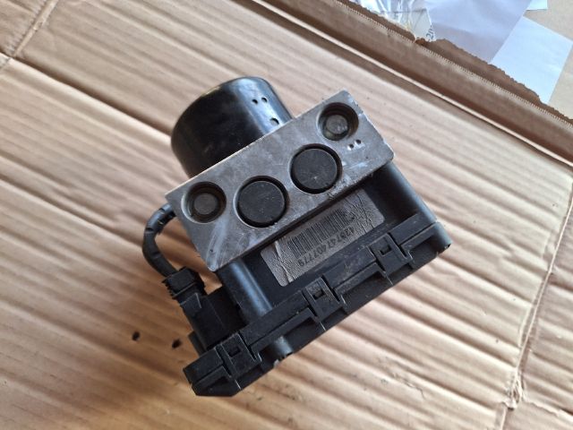 bontott VW GOLF IV ABS Kocka