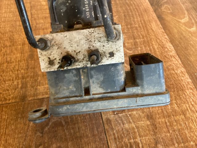 bontott VW GOLF IV ABS Kocka