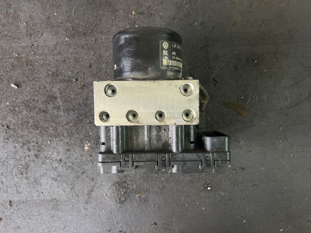 bontott VW GOLF IV ABS Kocka