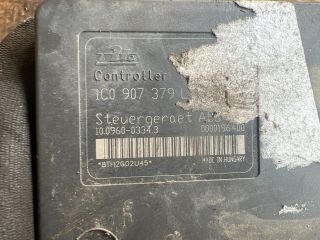 bontott VW GOLF IV ABS Kocka