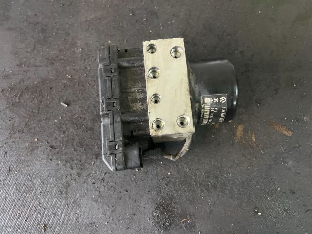 bontott VW GOLF IV ABS Kocka