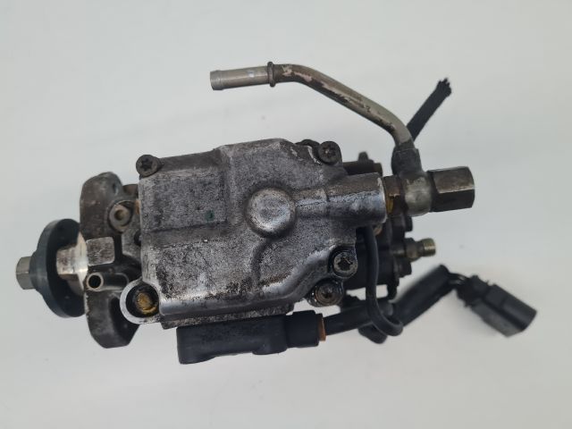 bontott VW GOLF IV Adagoló