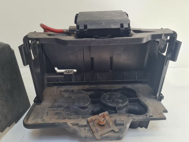 bontott VW GOLF IV Akkumulátor Fedél