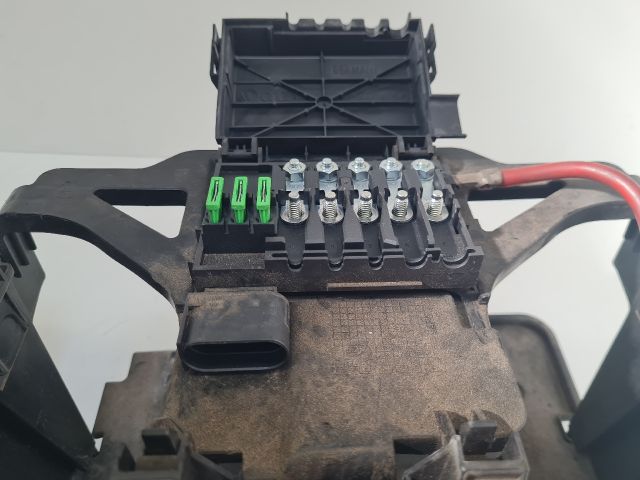 bontott VW GOLF IV Akkumulátor Fedél