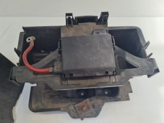 bontott VW GOLF IV Akkumulátor Fedél