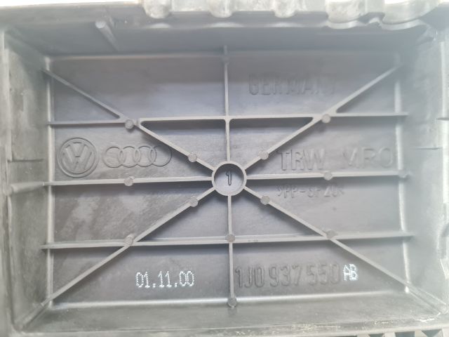 bontott VW GOLF IV Akkumulátor Fedél