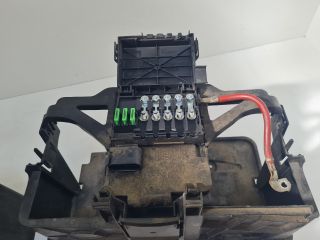 bontott VW GOLF IV Akkumulátor Fedél