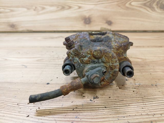 bontott VW GOLF IV Bal első Féknyereg Munkahengerrel