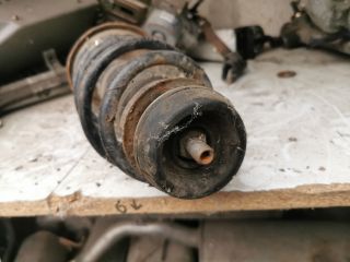 bontott VW GOLF IV Bal első Gólyaláb (Lengécsillapító, Rugó)