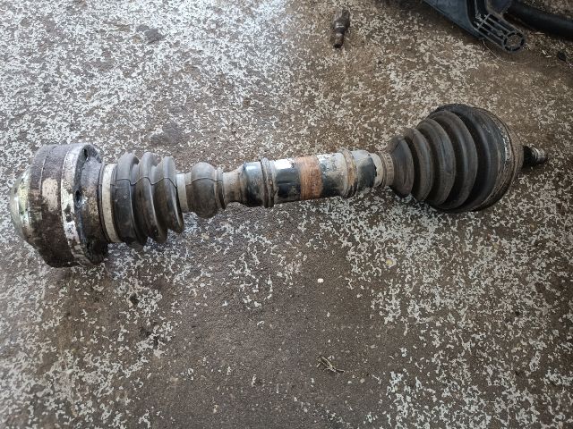 bontott VW GOLF IV Bal Féltengely