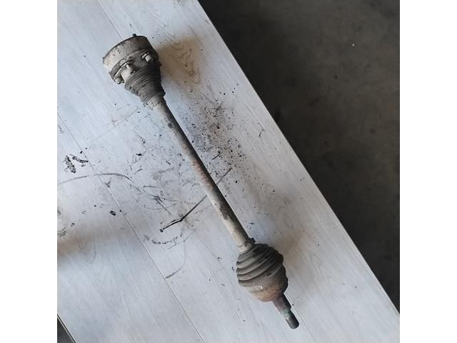 bontott VW GOLF IV Bal hátsó Féltengely