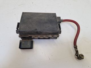 bontott VW GOLF IV Biztosítéktábla Motortér