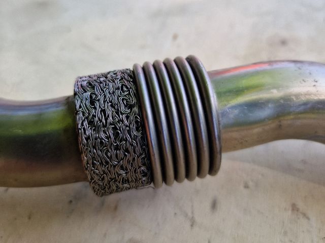 bontott VW GOLF IV EGR Hűtő Cső