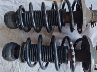 bontott VW GOLF IV Első Lengéscsillapító Pár