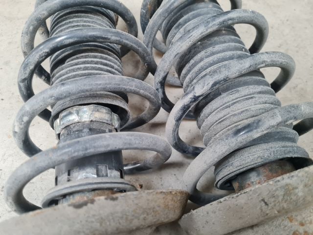 bontott VW GOLF IV Első Lengéscsillapító Pár