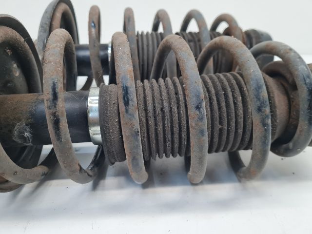 bontott VW GOLF IV Első Lengéscsillapító Pár