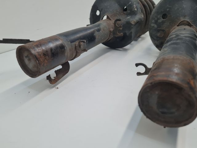 bontott VW GOLF IV Első Lengéscsillapító Pár