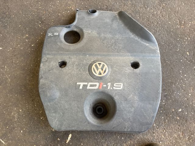 bontott VW GOLF IV Felső Motorburkolat