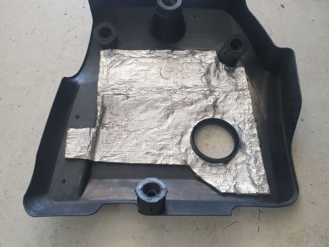 bontott VW GOLF IV Felső Motorburkolat