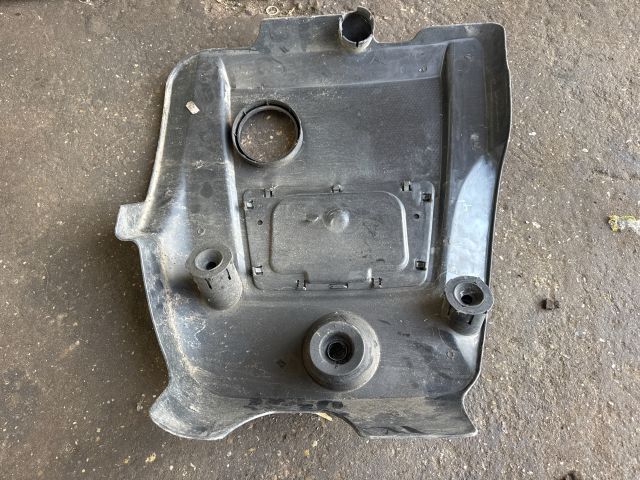 bontott VW GOLF IV Felső Motorburkolat