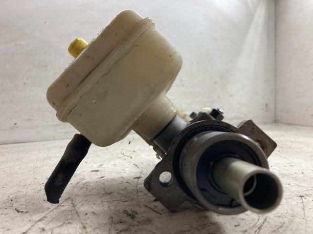 bontott VW GOLF IV Főfékhenger