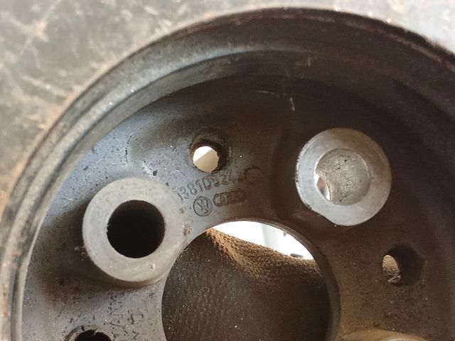 bontott VW GOLF IV Főtengely Szíjtárcsa