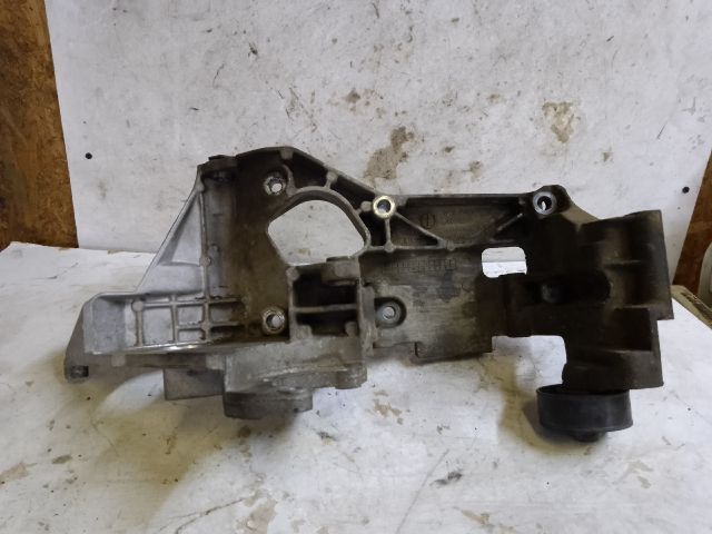 bontott VW GOLF IV Generátor Tartó Bak