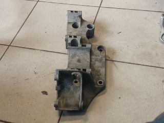 bontott VW GOLF IV Generátor Tartó Bak