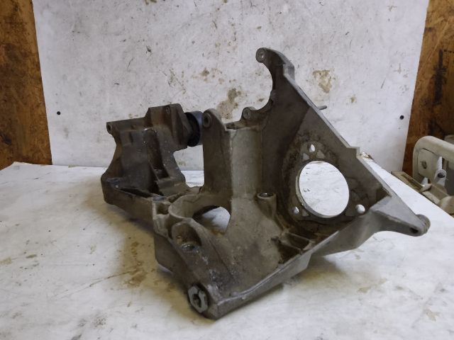 bontott VW GOLF IV Generátor Tartó Bak