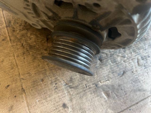 bontott VW GOLF IV Generátor