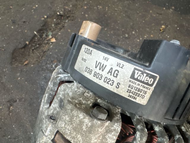 bontott VW GOLF IV Generátor