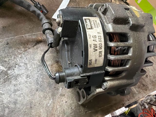 bontott VW GOLF IV Generátor