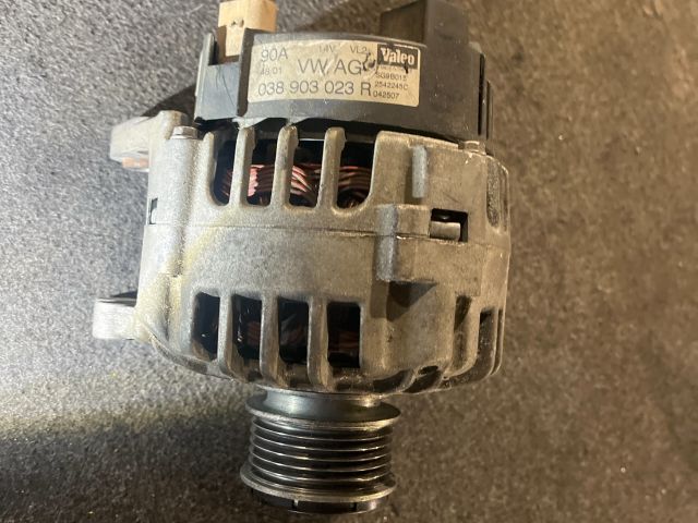 bontott VW GOLF IV Generátor
