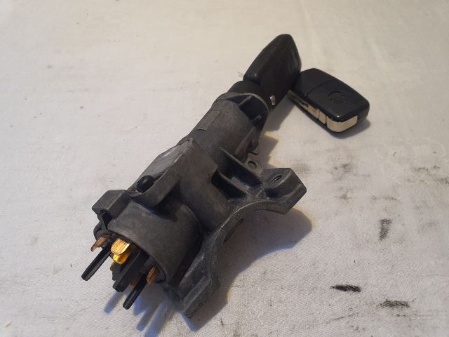 bontott VW GOLF IV Gyújtáskapcsoló Házzal