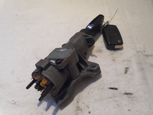 bontott VW GOLF IV Gyújtáskapcsoló Házzal