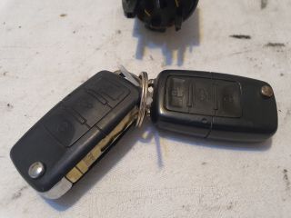 bontott VW GOLF IV Gyújtáskapcsoló Házzal