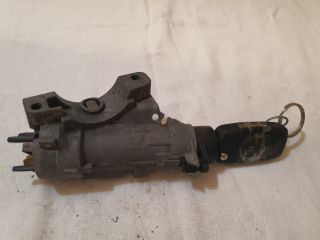 bontott VW GOLF IV Gyújtáskapcsoló Házzal