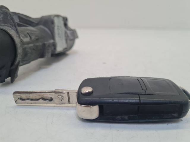 bontott VW GOLF IV Gyújtáskapcsoló Házzal