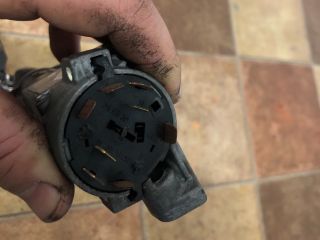 bontott VW GOLF IV Gyújtáskapcsoló Házzal